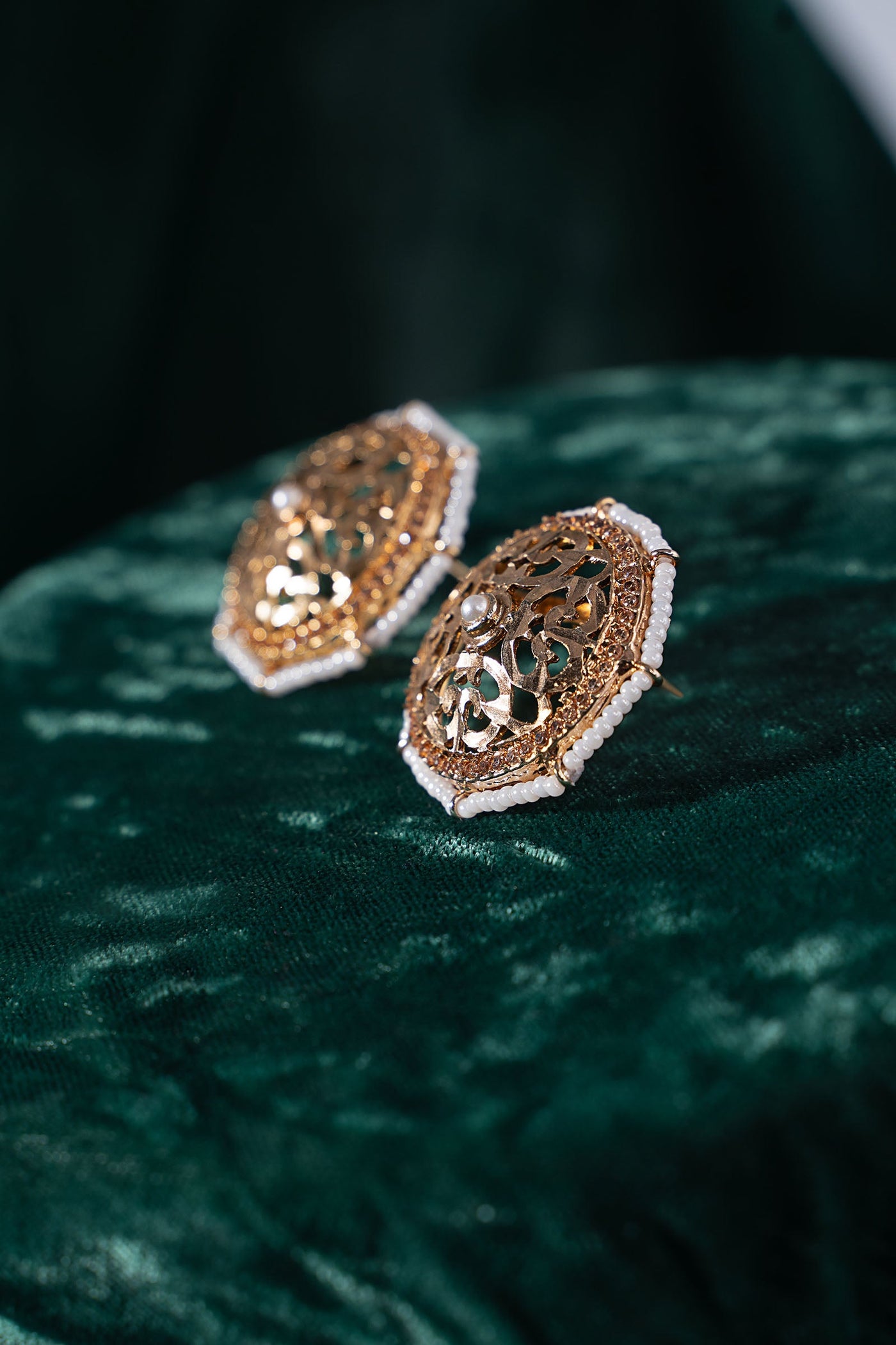 Rasah Studs