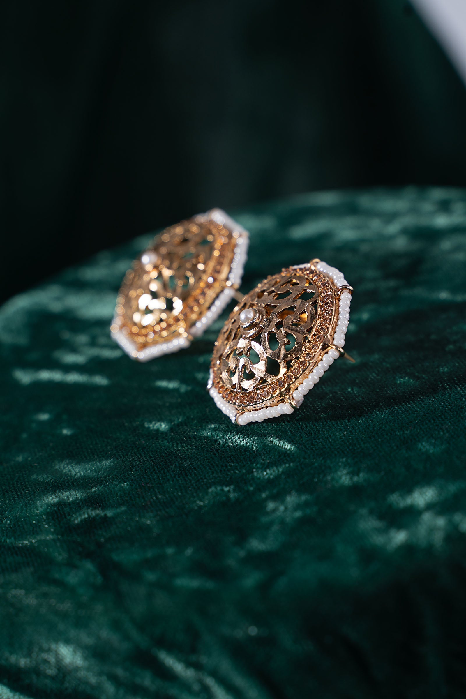Rasah Studs