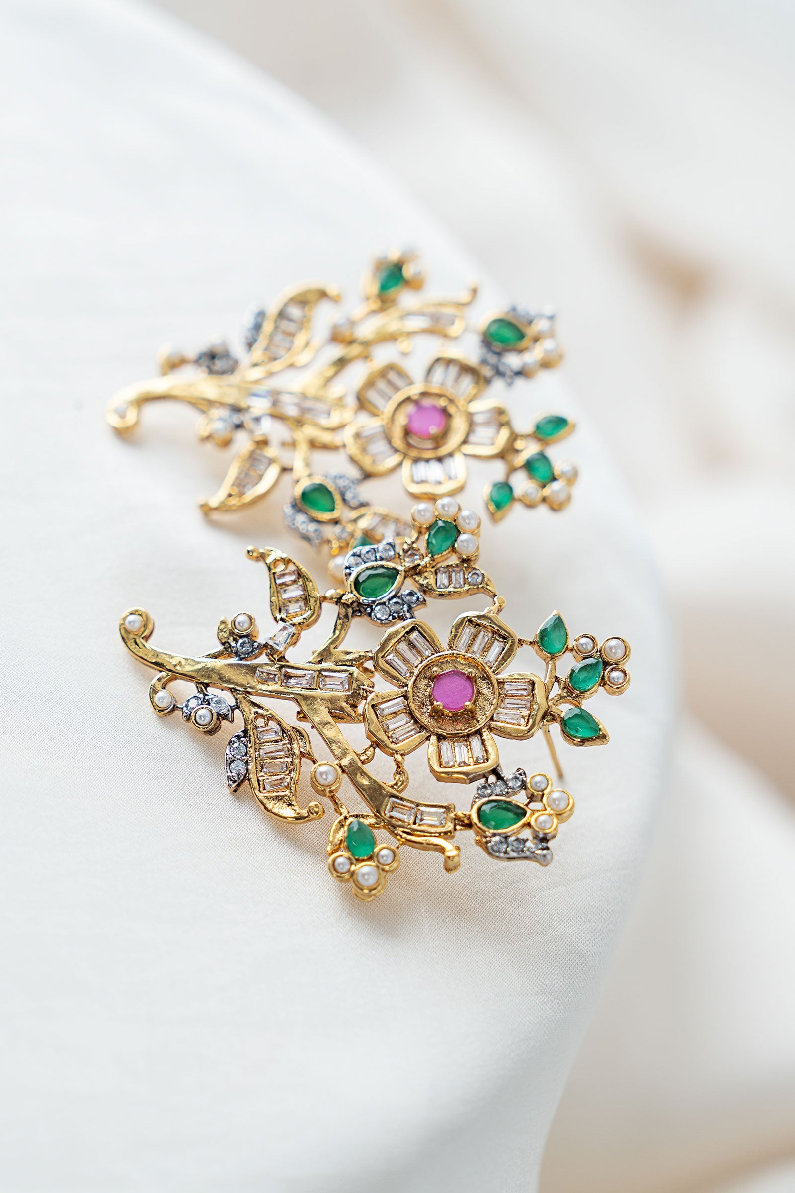 Sylvora Studs