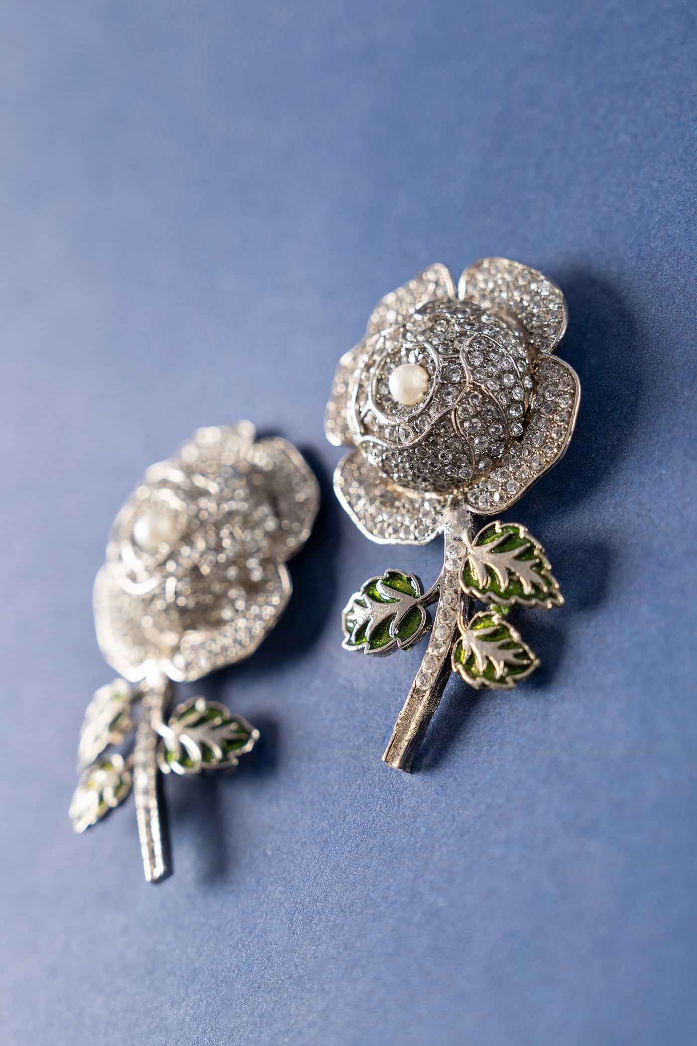 https://cdn.shopify.com/s/files/1/0620/8788/9062/files/JSDW25-06WhiteZircon_B.jpg?v=1759303228