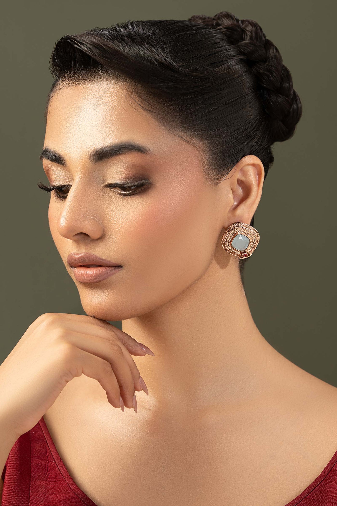 Nadare Studs