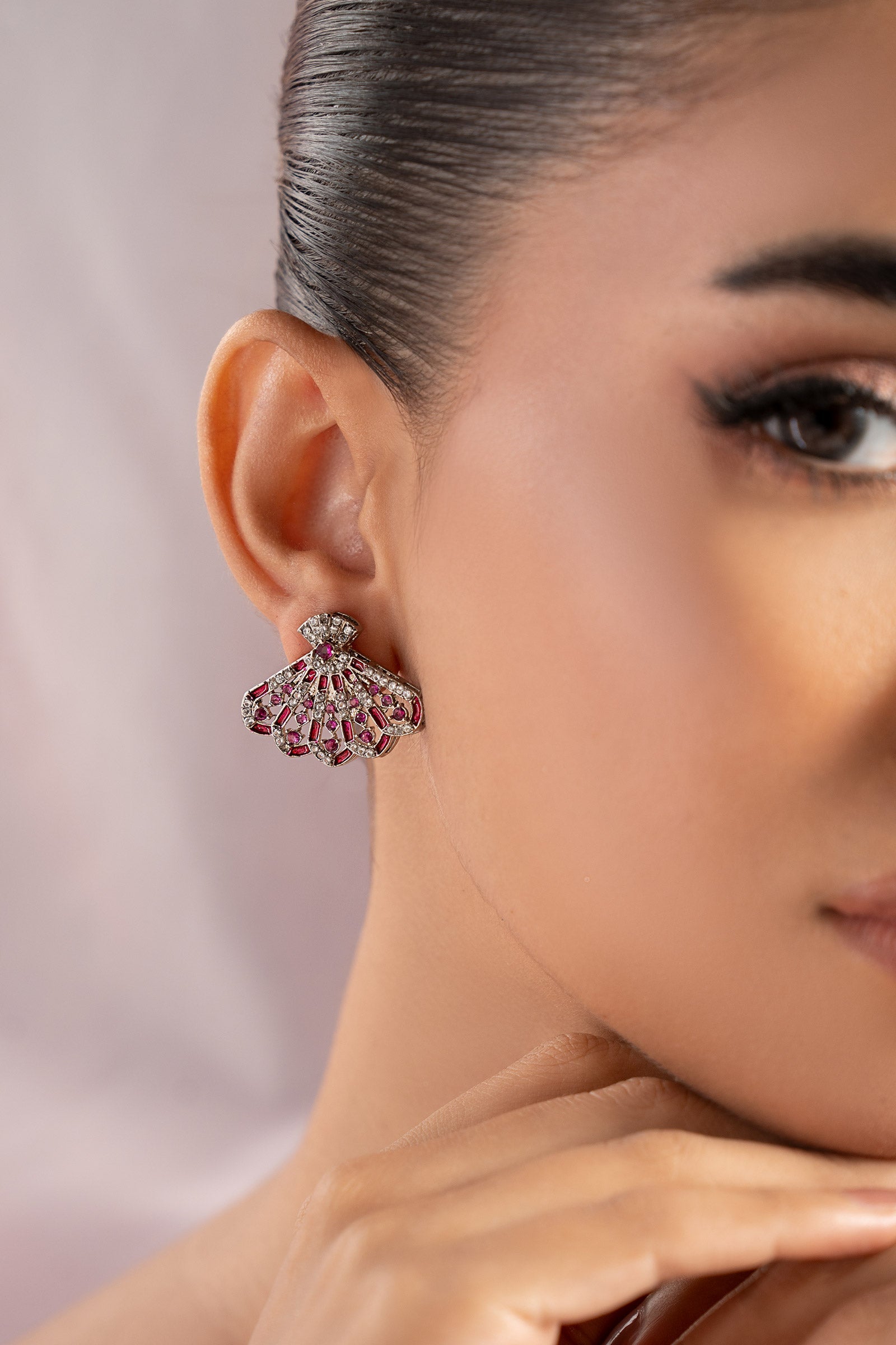 Peavera Studs