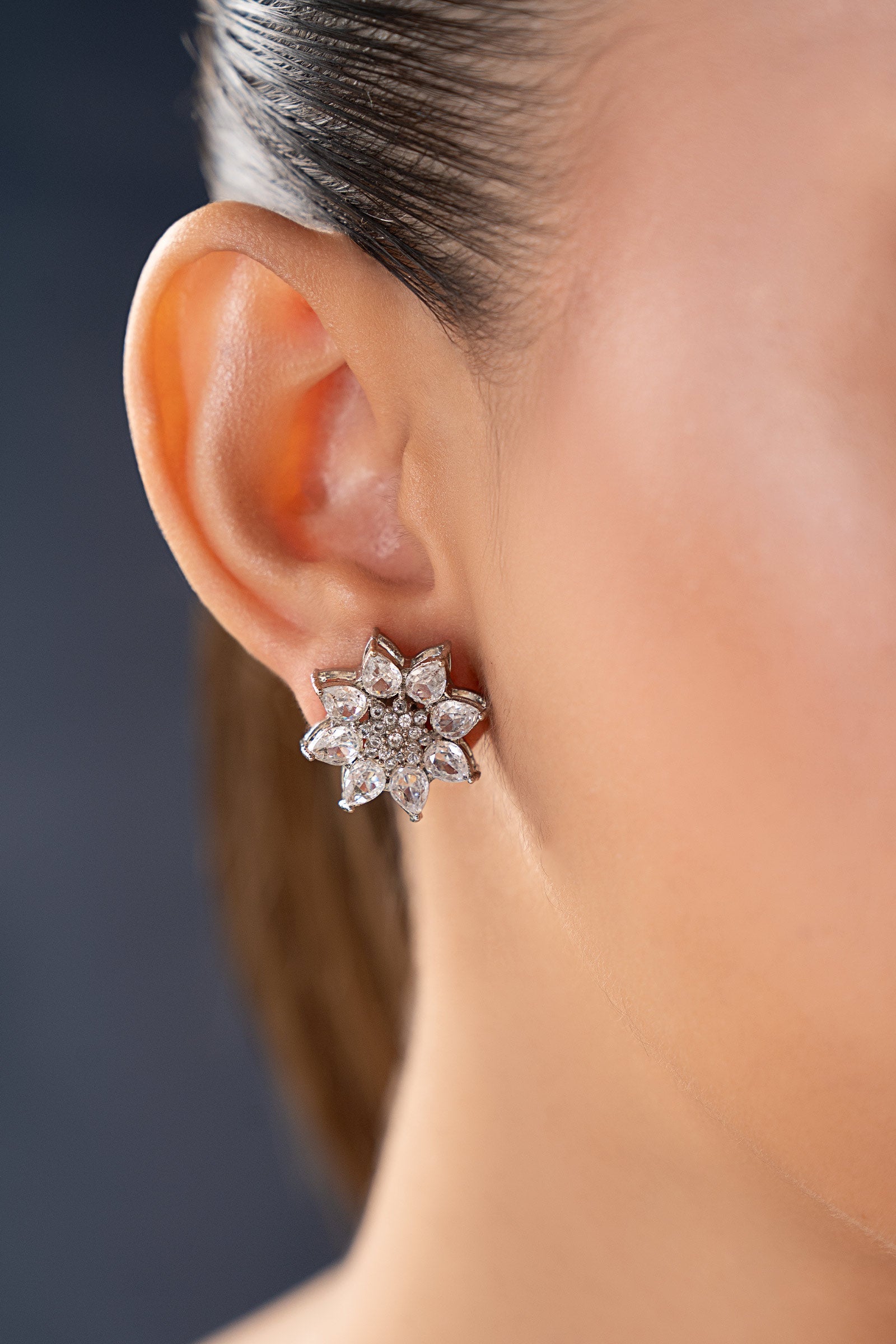 Snovia Studs