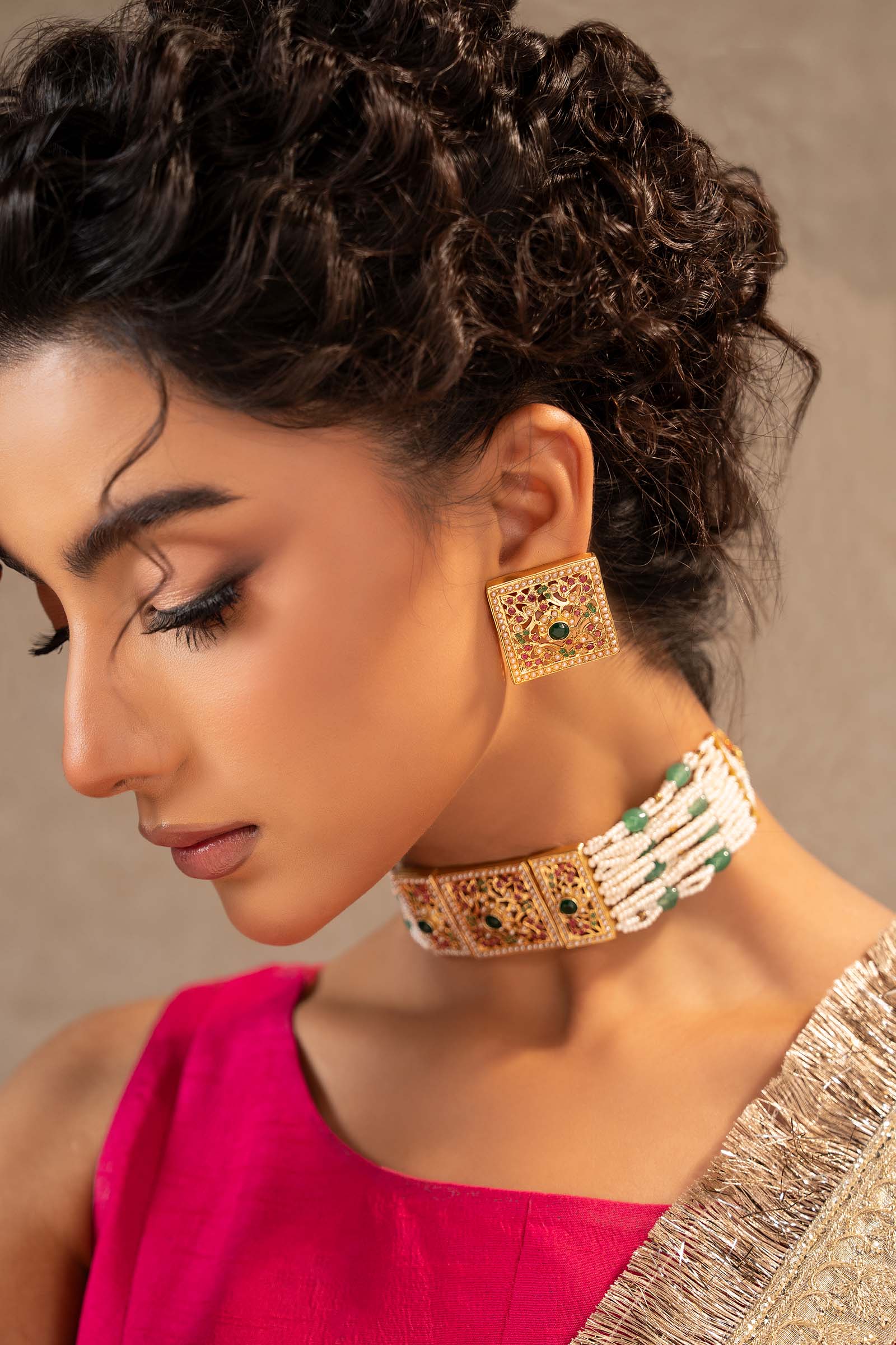 Abyah Choker Set