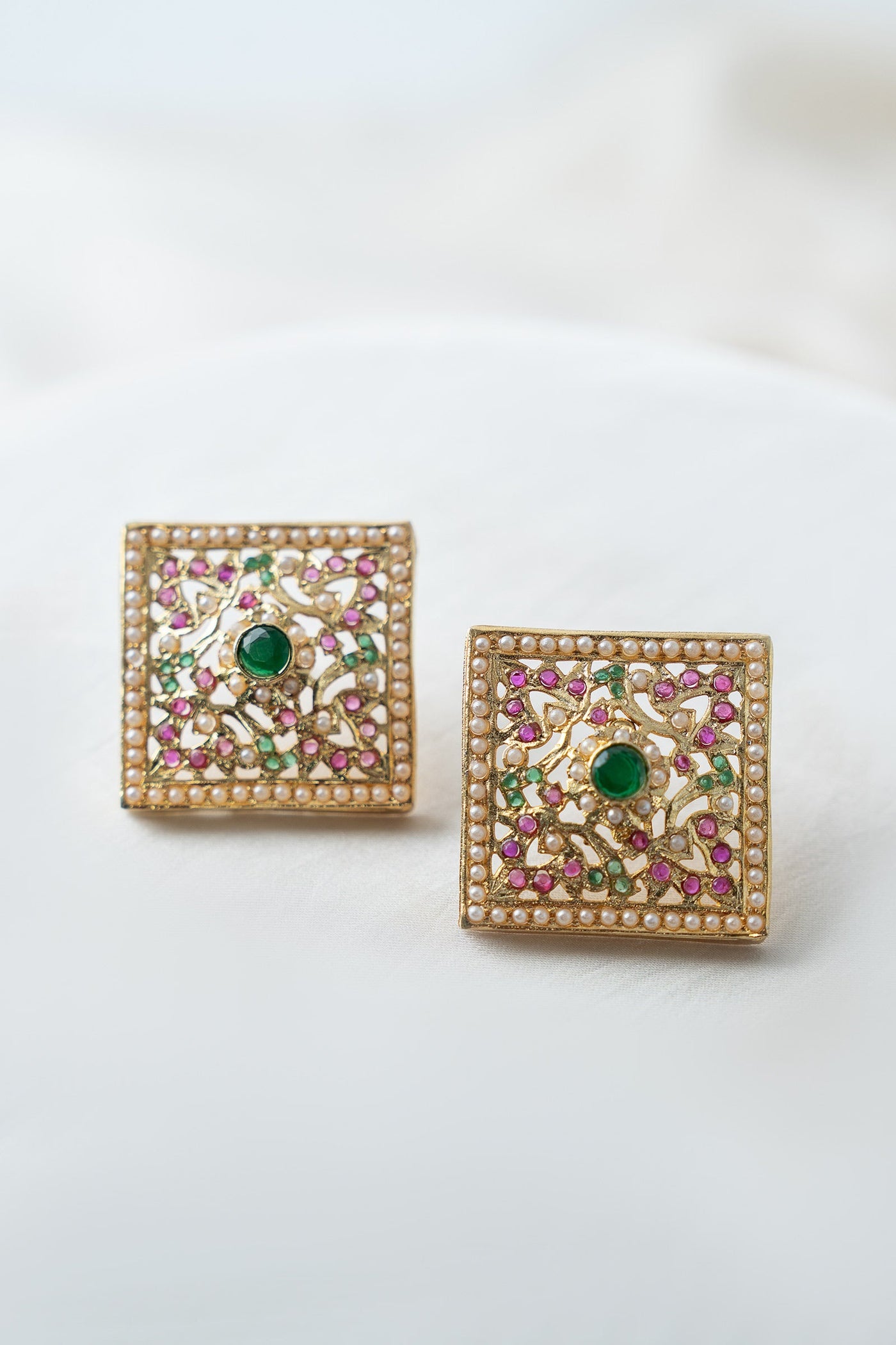 https://cdn.shopify.com/s/files/1/0620/8788/9062/files/JSTW25-02JadeGreen_C.jpg?v=1757677835