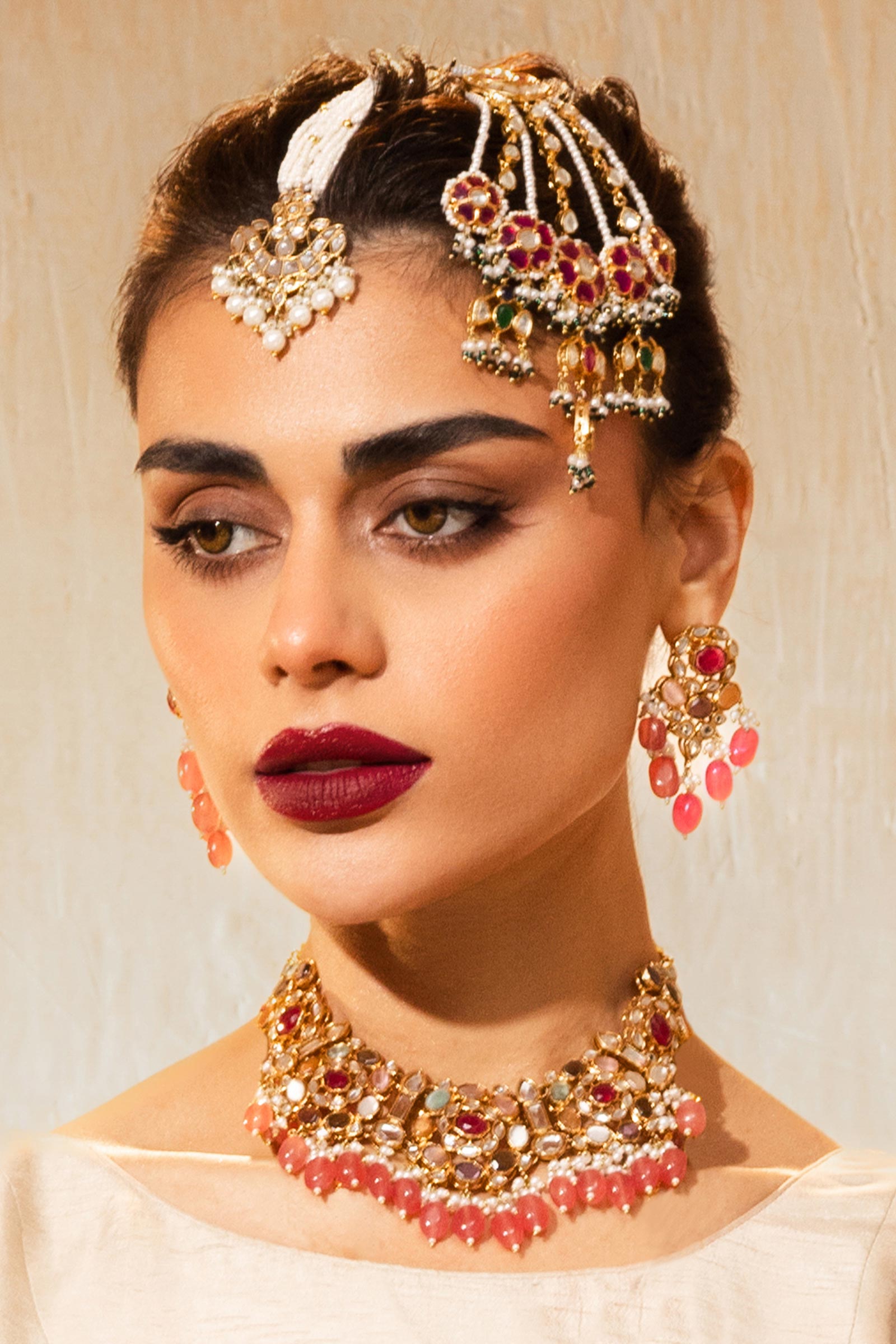 Sirin Necklace Set