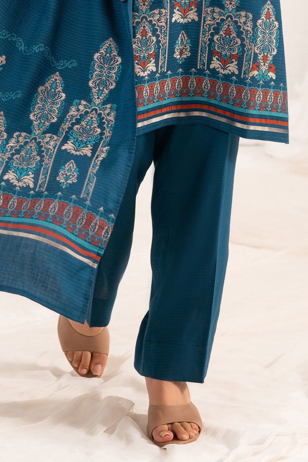 3 Piece Jacquard Suit With Dupatta