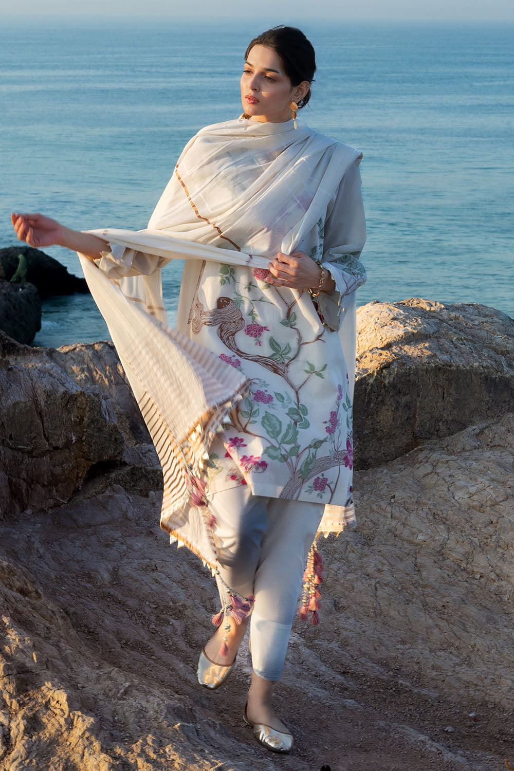 3 Piece Jacquard Suit With Jacquard Dupatta