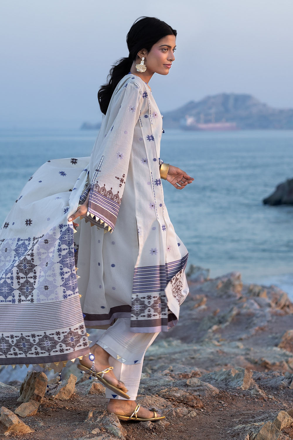 3 Piece Jacquard Suit With Jacquard Dupatta