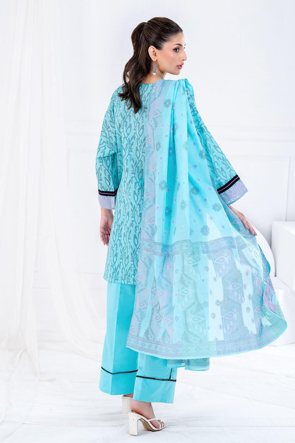 3 Piece Printed Lawn Suit With Jacquard Dupatta