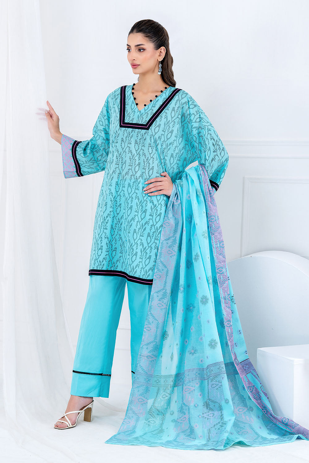 3 Piece Printed Lawn Suit With Jacquard Dupatta