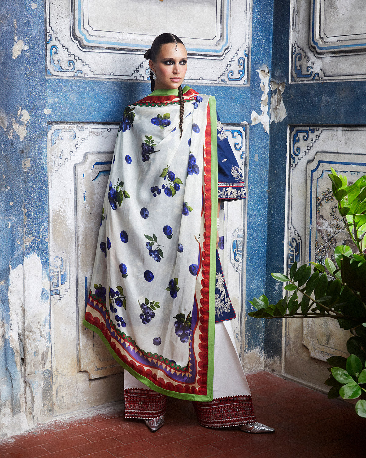 https://cdn.shopify.com/s/files/1/0764/9588/0493/files/Jugnu1247361copy.jpg?v=1710743540