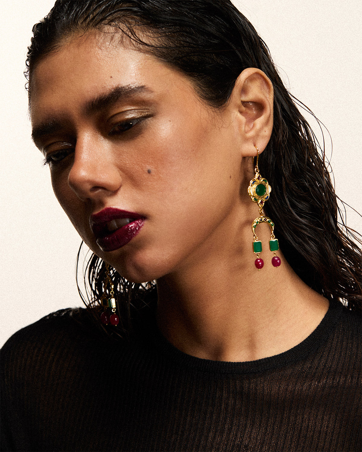 https://cdn.shopify.com/s/files/1/0764/9588/0493/files/JugnuJewelleruy32837copy.jpg?v=1734087999
