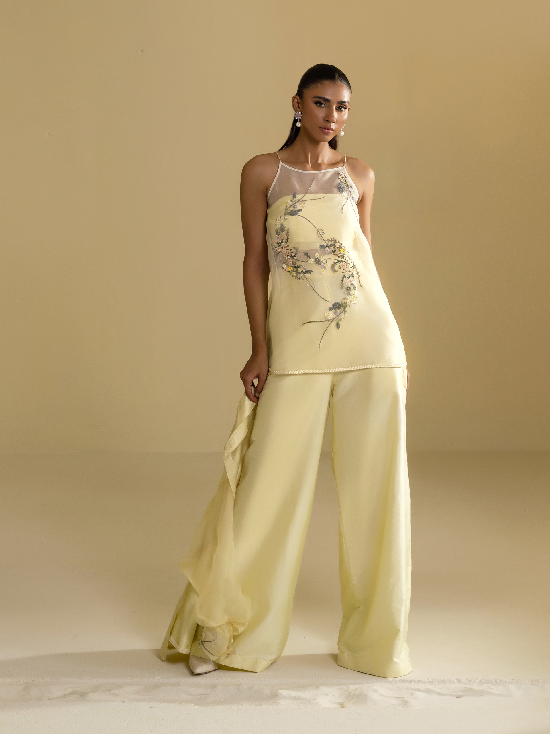 https://cdn.shopify.com/s/files/1/0768/4872/6205/files/June-Yellow-4.jpg?v=1777661023