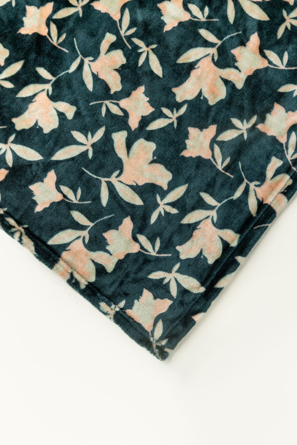 Aw25-Juniper Single Ply Fleece Throw