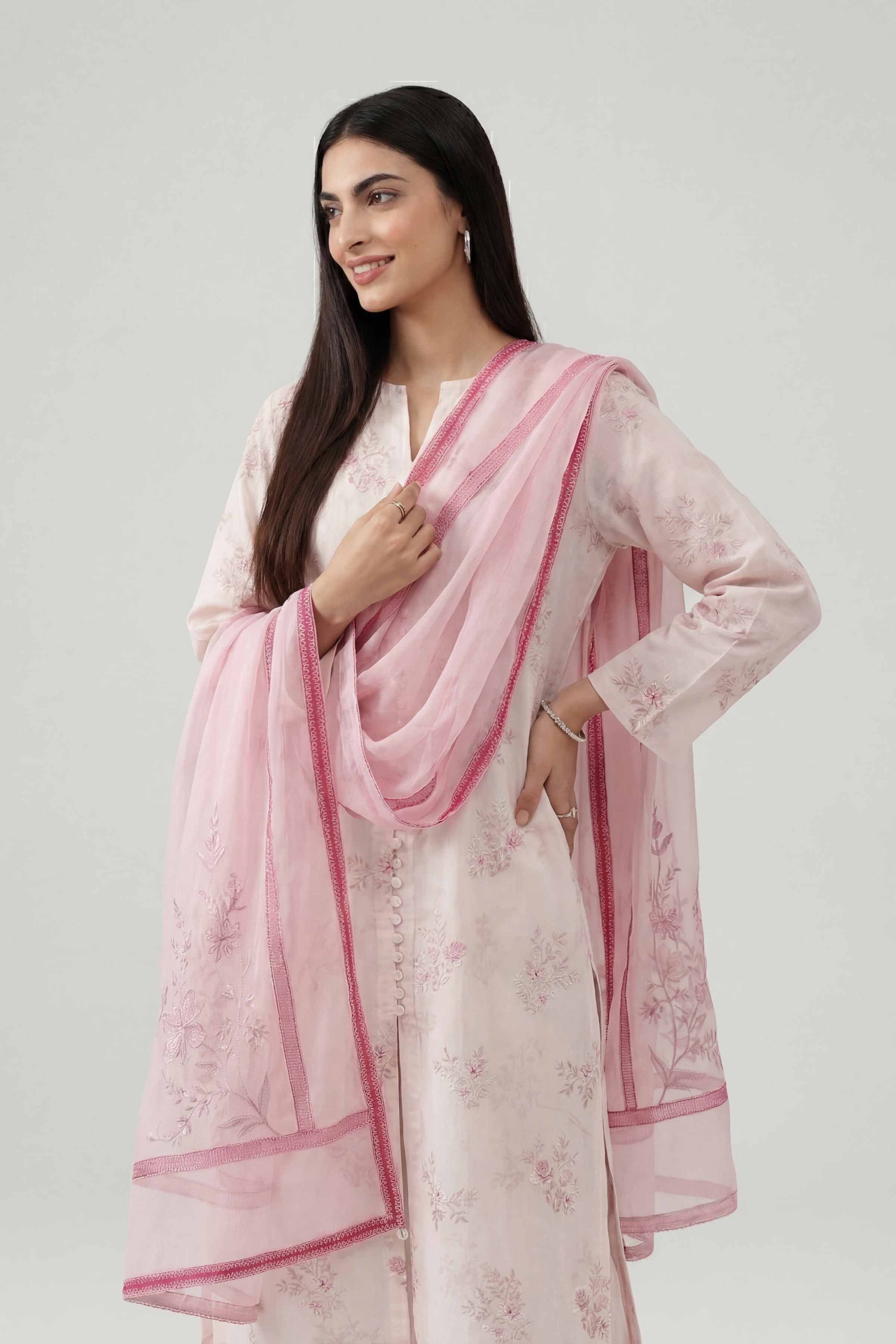 https://cdn.shopify.com/s/files/1/0534/2065/4791/files/KFE26-107-_7_9bc4aa13-a61c-4705-a4b1-f23260ae9c4f.jpg?v=1776925848