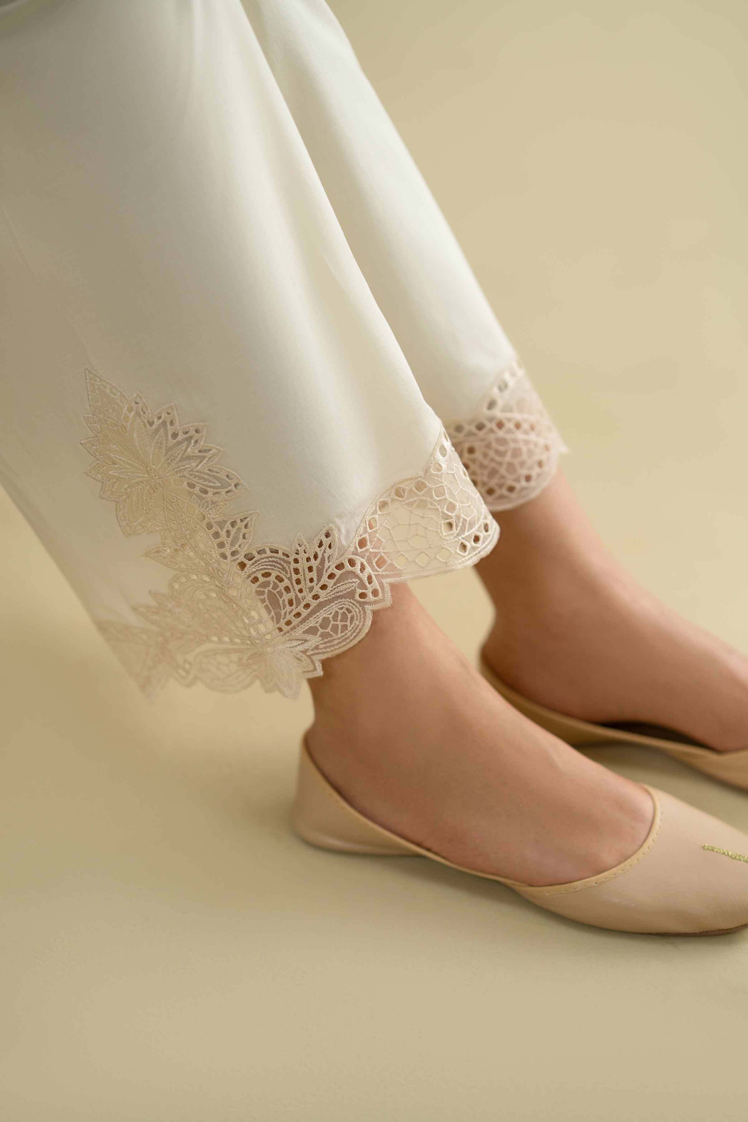 Embroidered Pants - KFE26-129