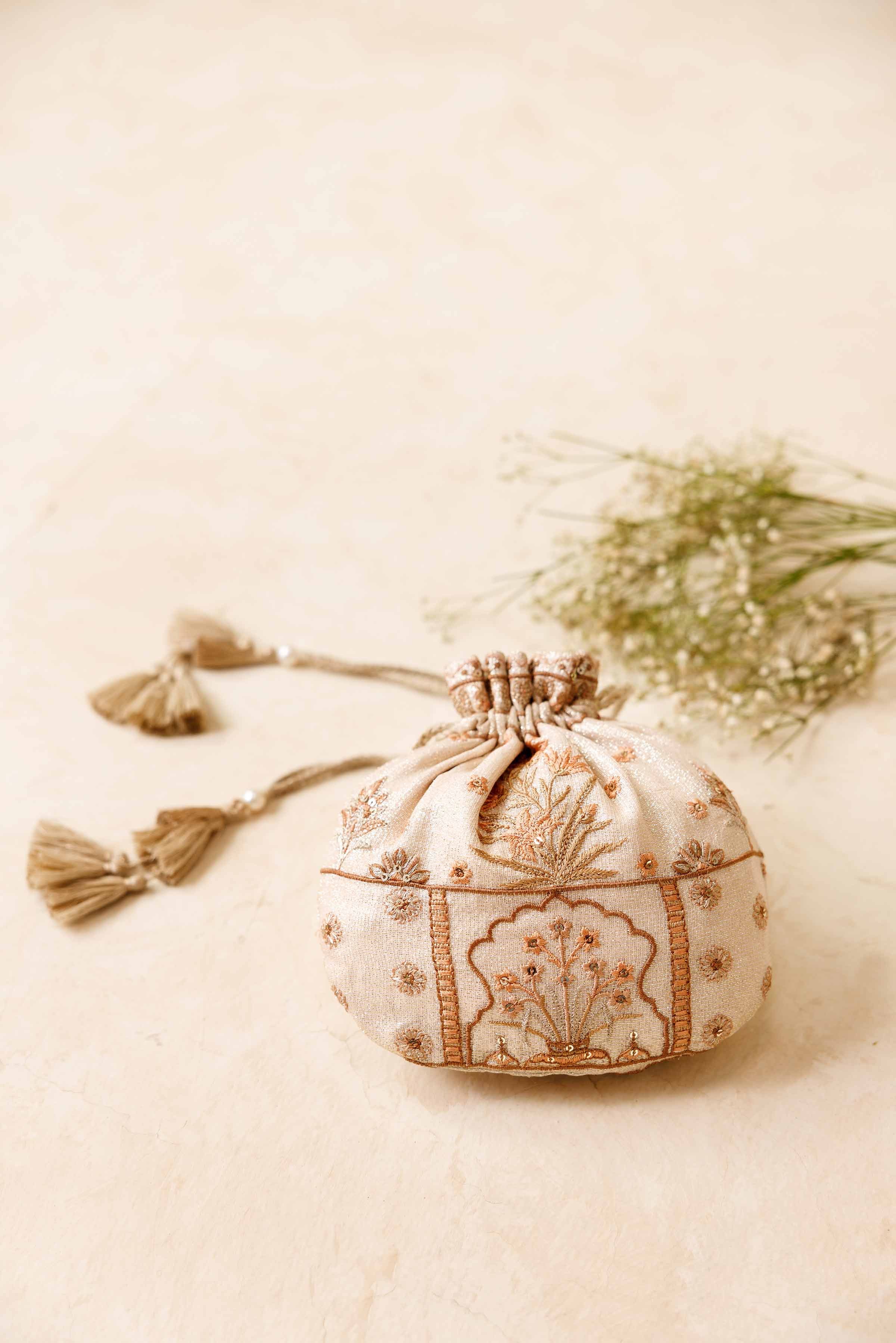 Embroidered Pouch - KFW25-144