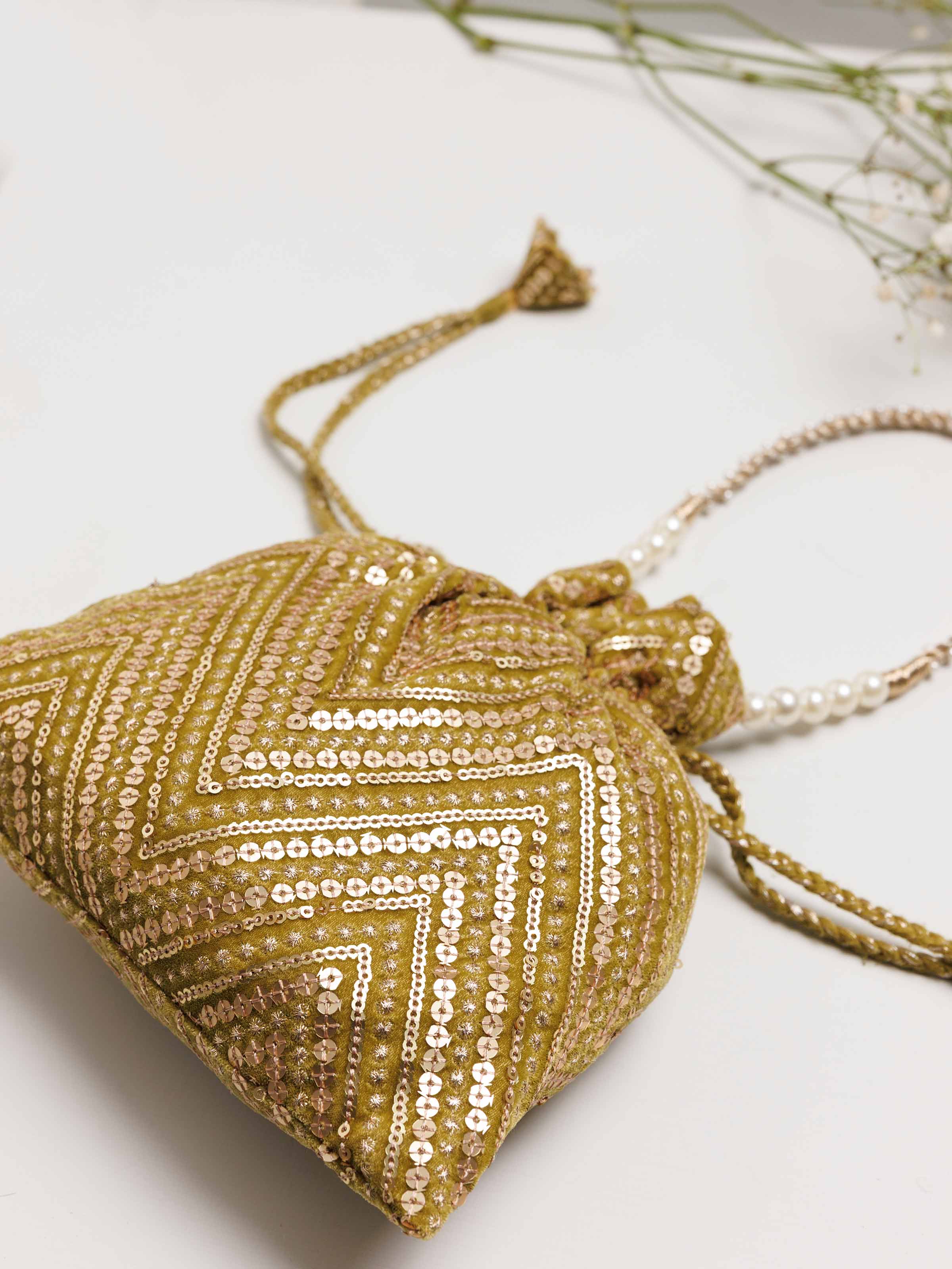 Embroidered Pouch - KFW25-153