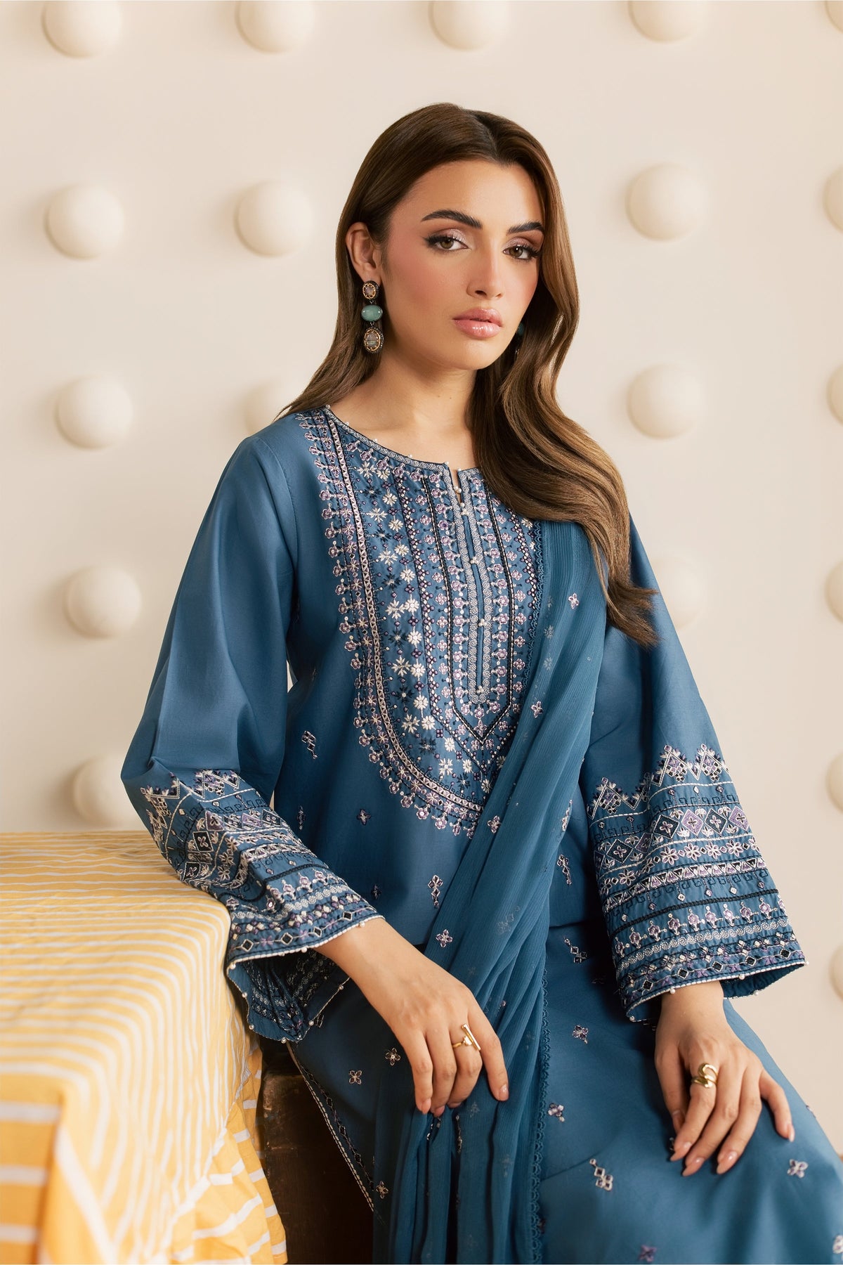 Kais 3Pc - Embroidered Cambric Pret