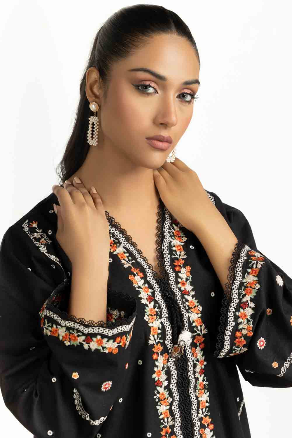 Karandi Embroidered Co-Ord Set