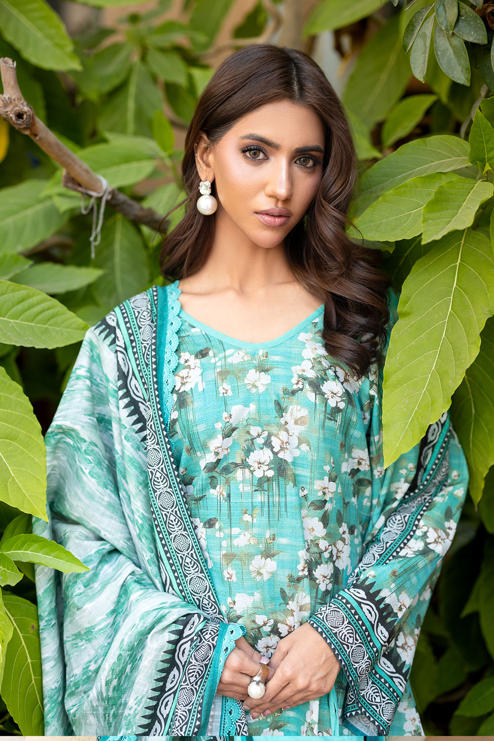 3 Piece Printed Khaddar Suit