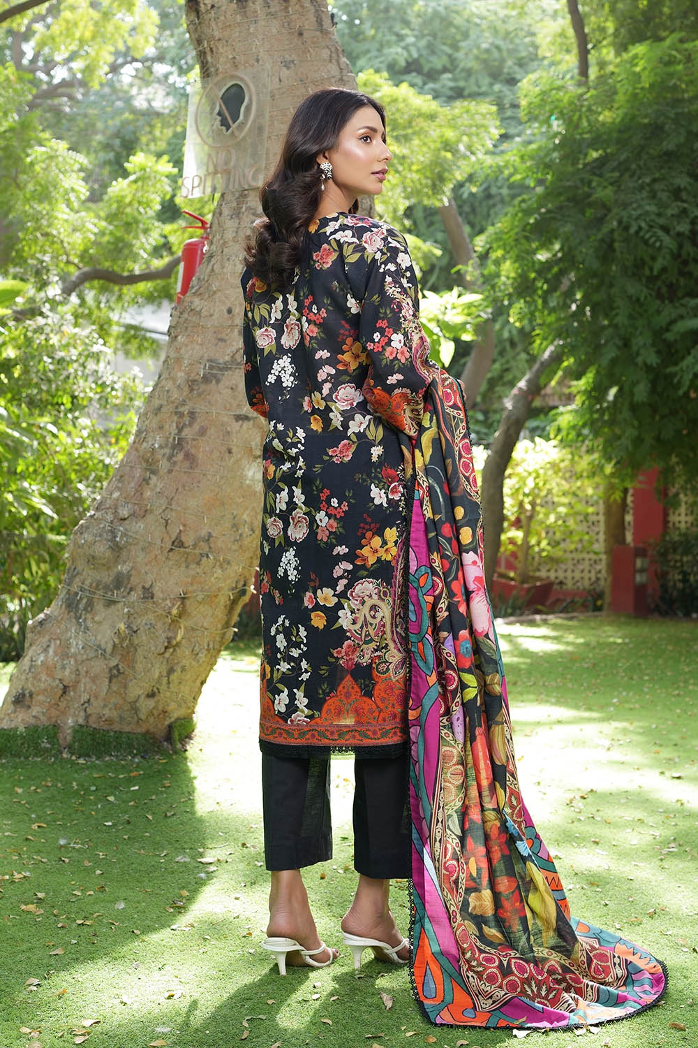 3 Piece Printed Khaddar Suit