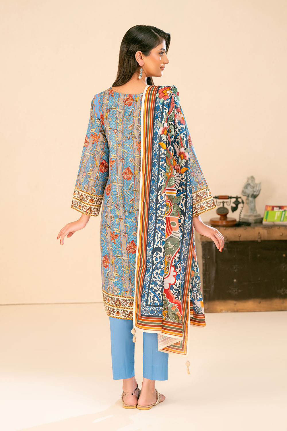 3 Piece Printed Khaddar Suit With Dupatta
