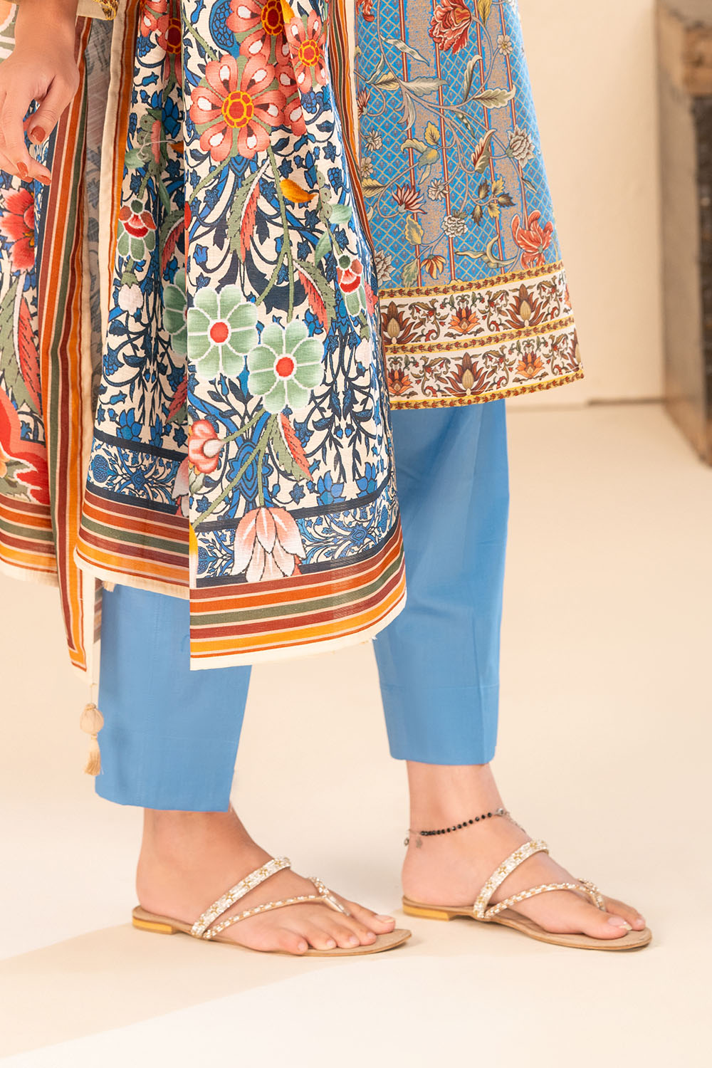 3 Piece Printed Khaddar Suit With Dupatta