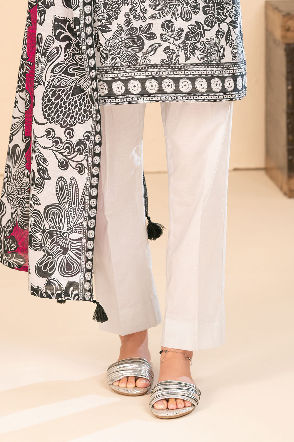 3 Piece Printed Khaddar Suit with Dupatta