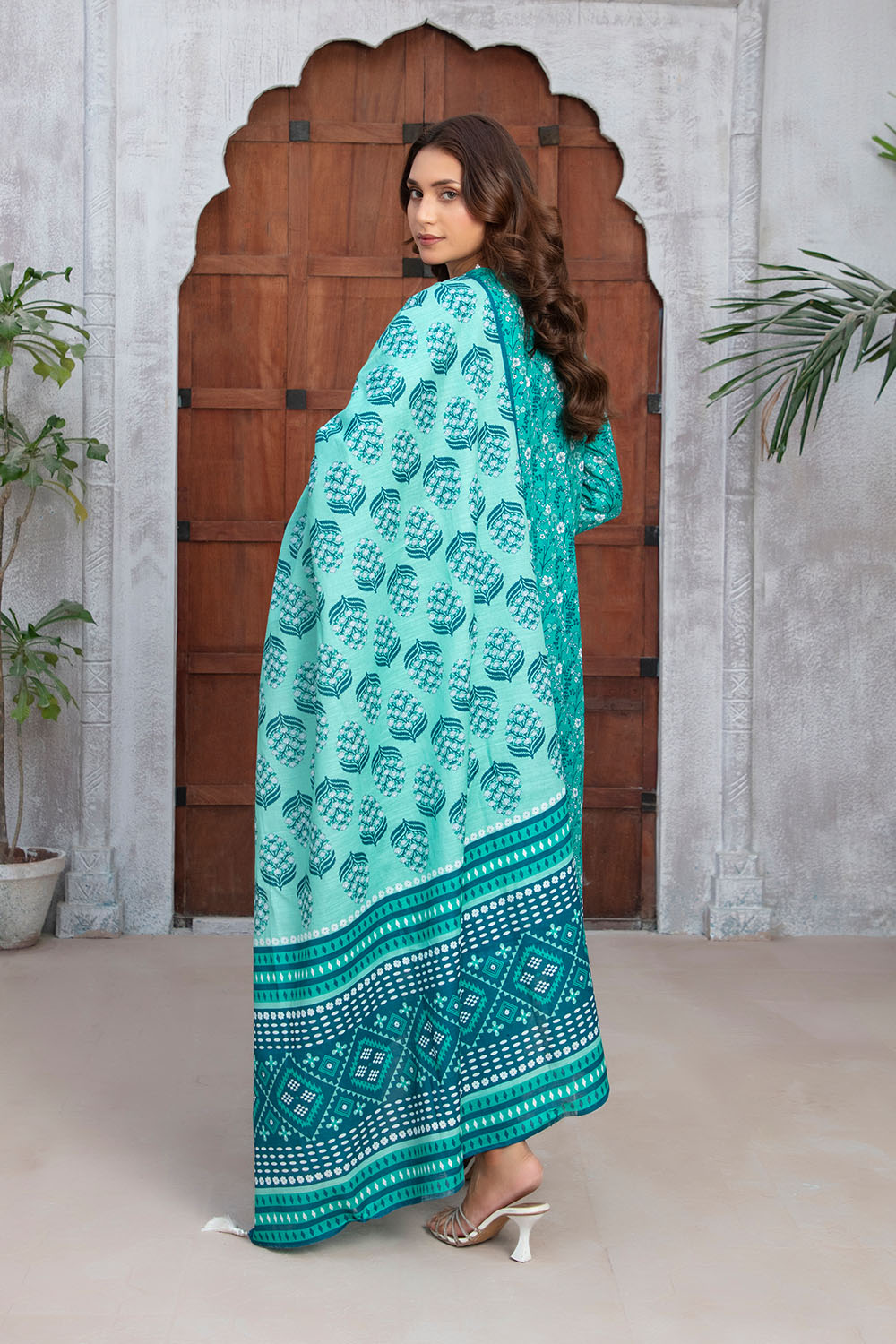 3 Piece Printed Khaddar Suit with Zari Dupatta