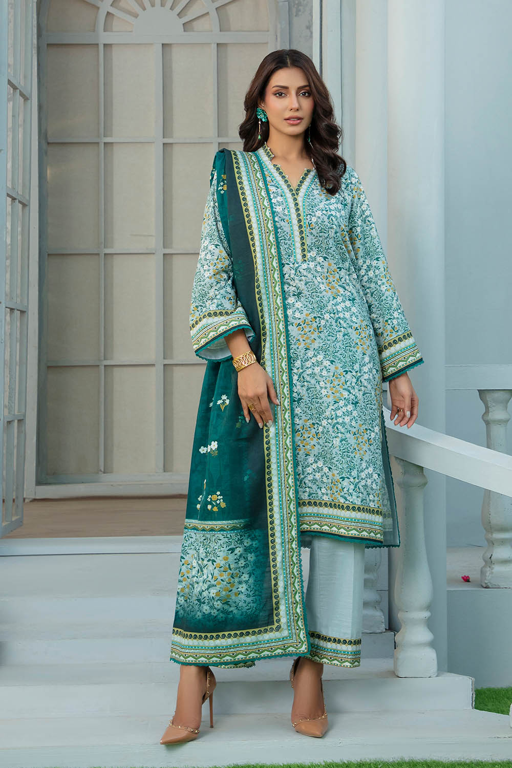 3 Piece Khaddar Suit With Dupatta