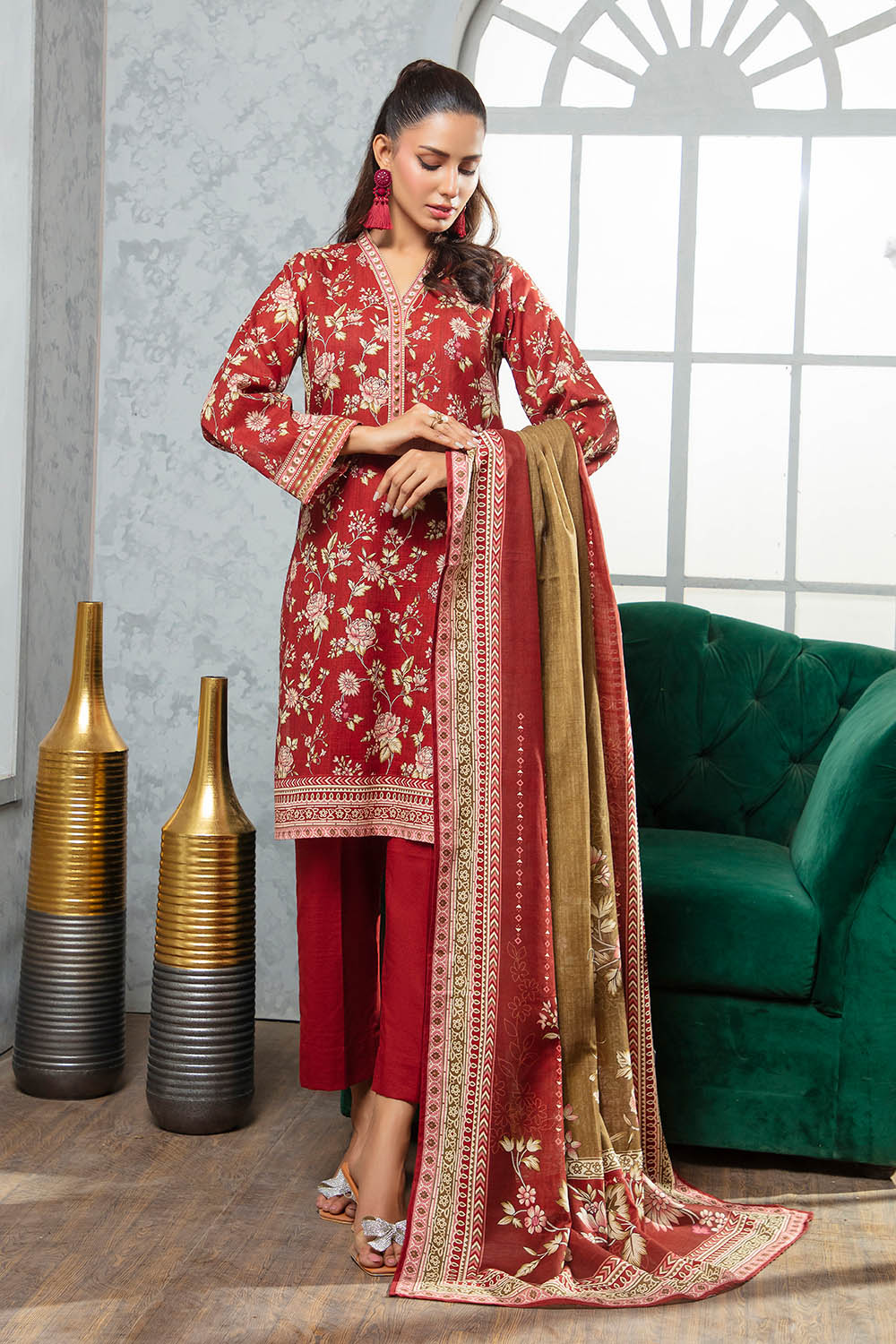3 Piece Khaddar Suit with Dupatta
