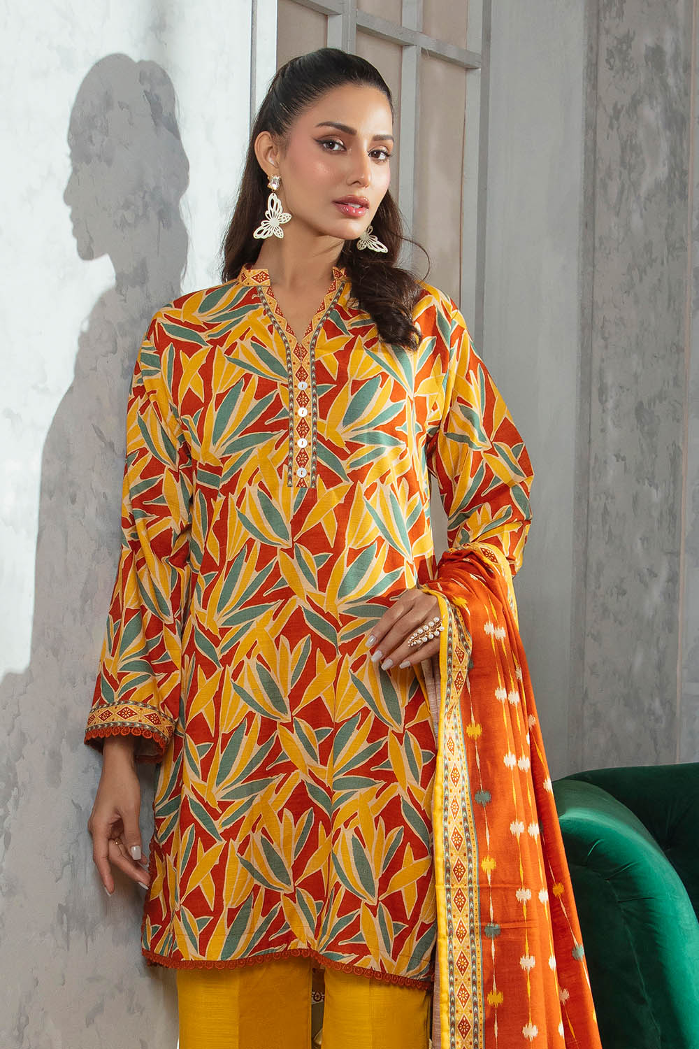 3 Piece Khaddar Suit with Dupatta
