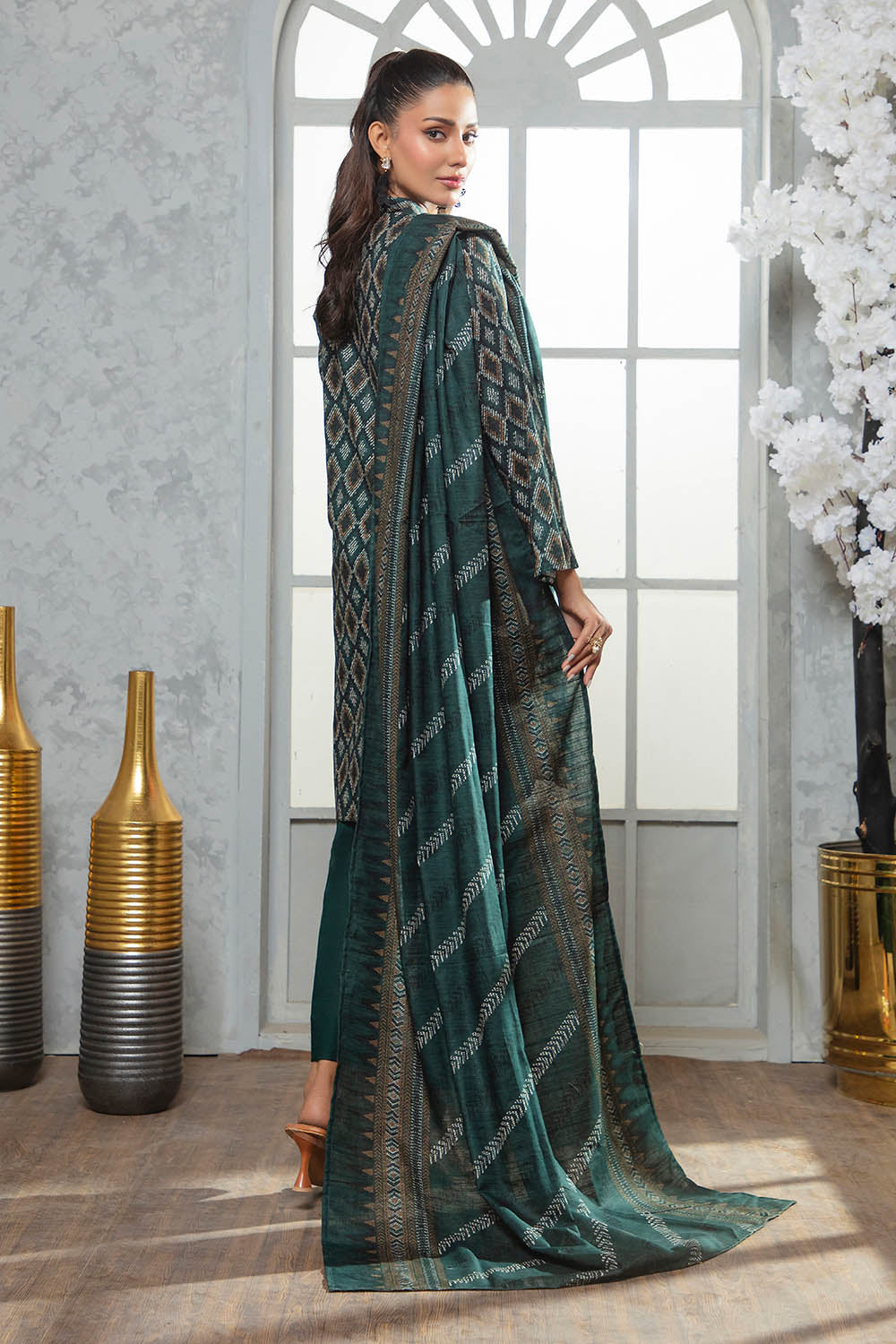 3 Piece Khaddar Suit With Dupatta