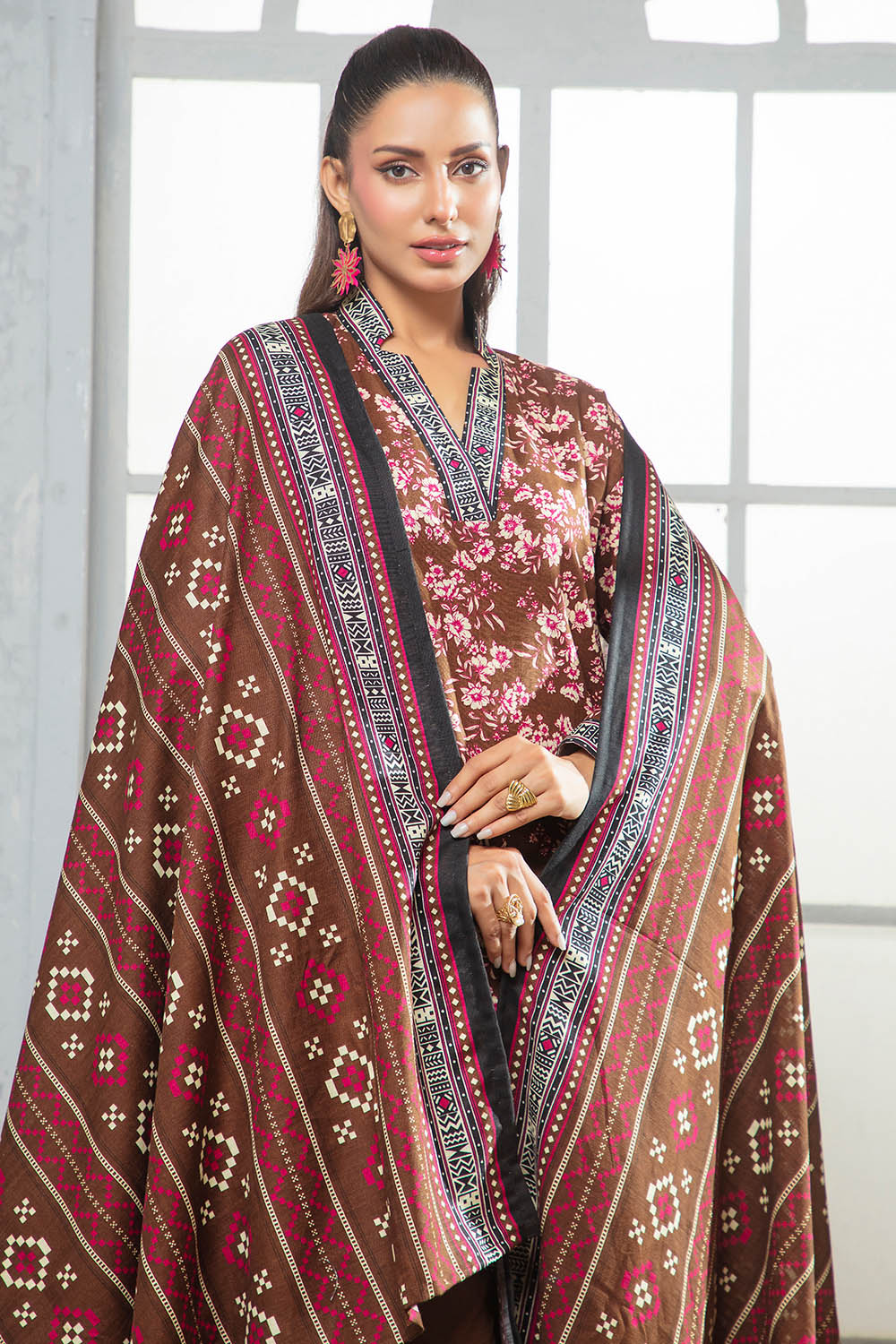3 Piece Khaddar Suit With Dupatta