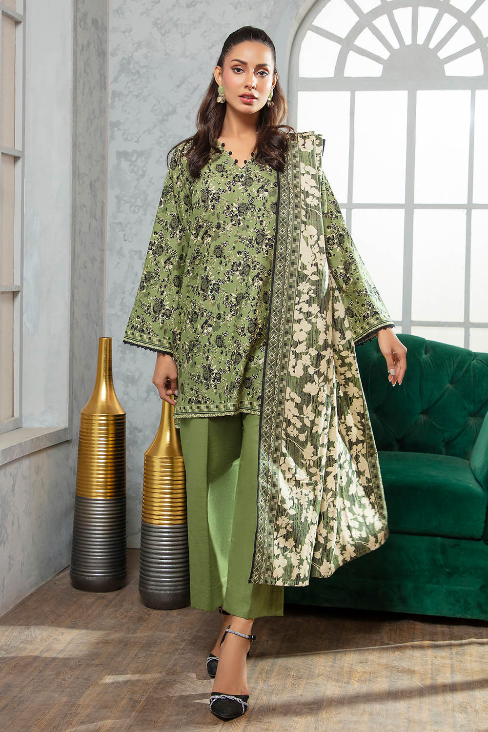 3 Piece Khaddar Suit with Dupatta