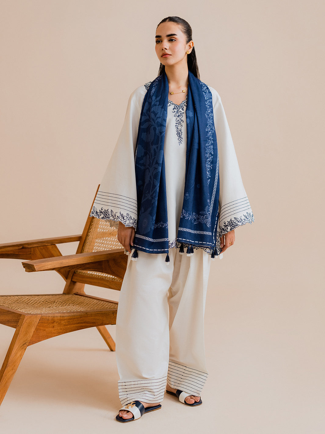 Vaylo 3Pc Embroidered Co-ords Cotton Set