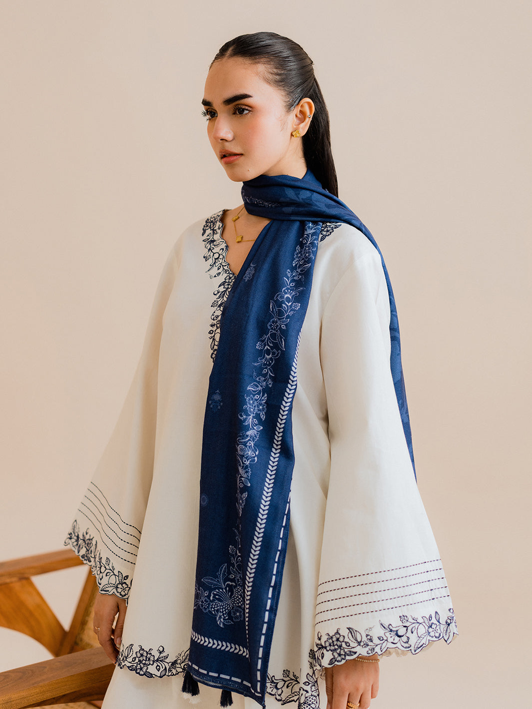 Vaylo 3Pc Embroidered Co-ords Cotton Set