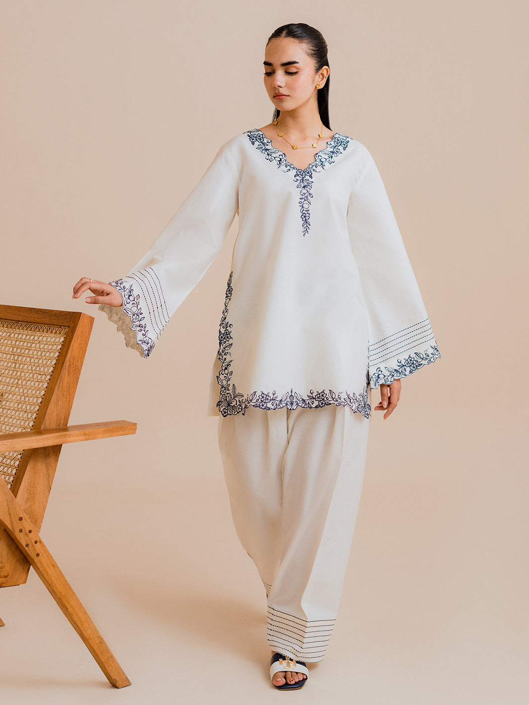 Vaylo 3Pc Embroidered Co-ords Cotton Set
