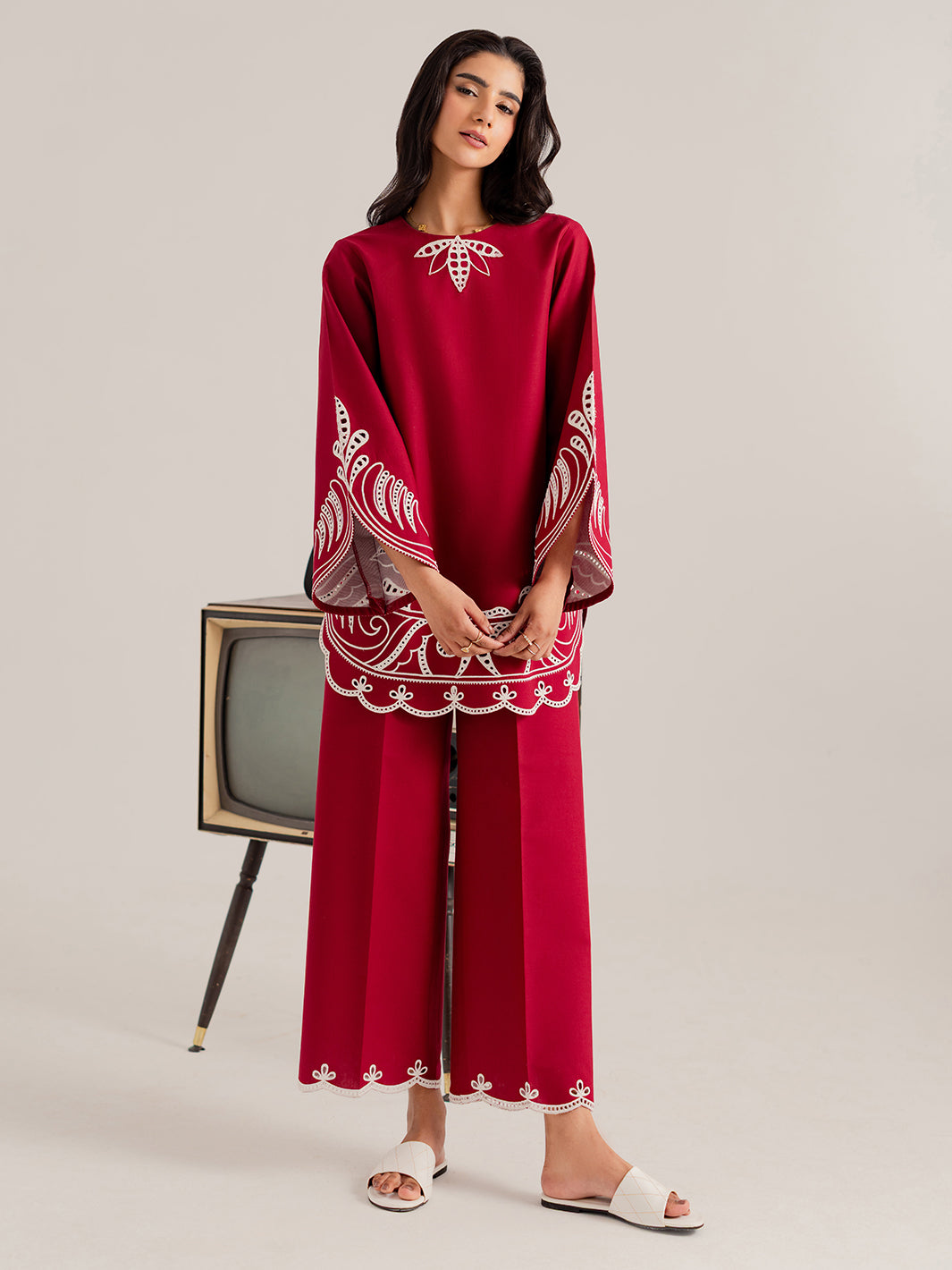 SYLANE – 2Pc Embroidered Co-ords Set