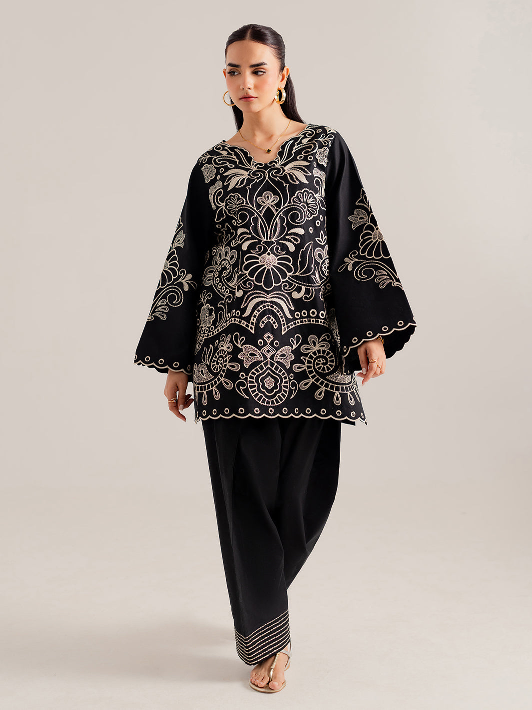 MAVELLE - 2Pc Embroidered Set