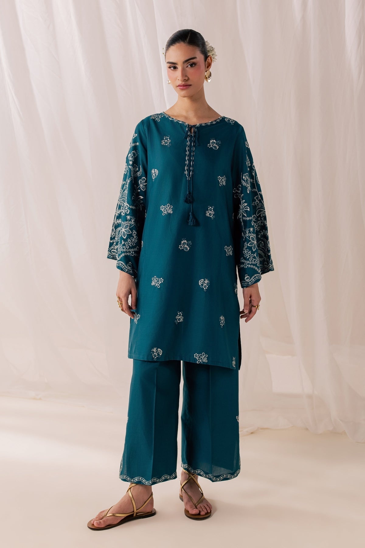 Korrigan 3Pc - Luxury Embroidered Lawn