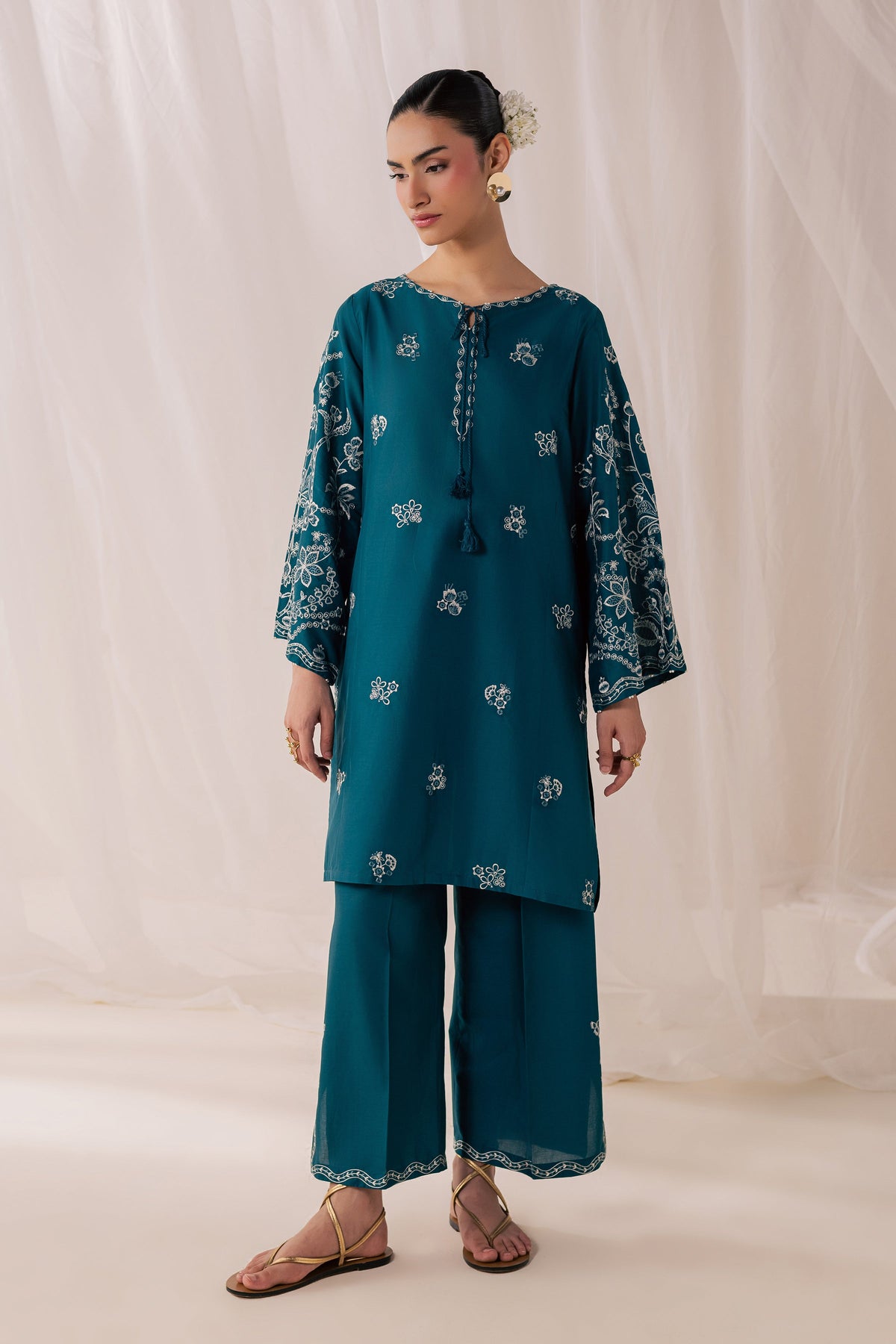 Korrigan 3Pc - Luxury Embroidered Lawn