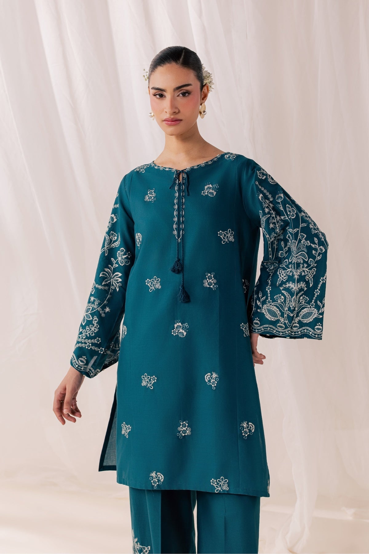 Korrigan 3Pc - Luxury Embroidered Lawn