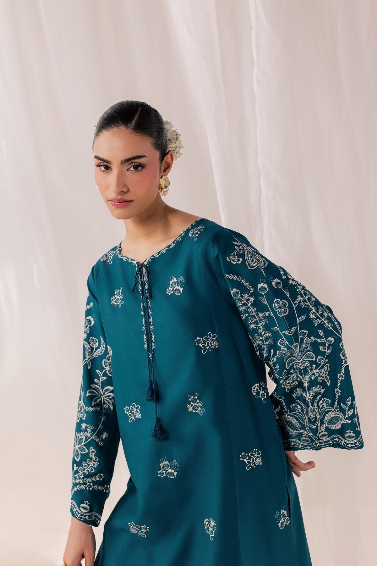 Korrigan 3Pc - Luxury Embroidered Lawn