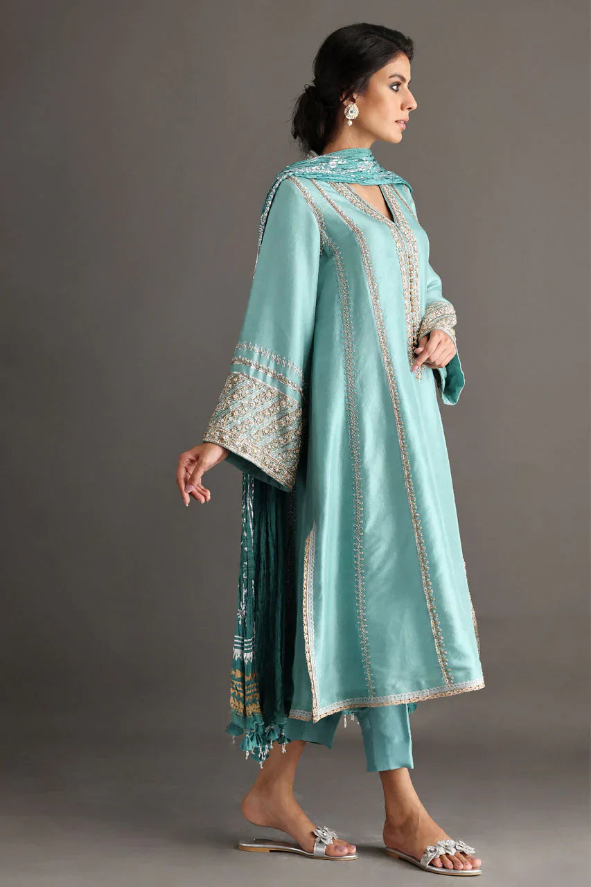 Nida Azwer