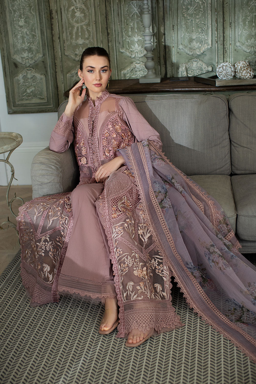 https://cdn.shopify.com/s/files/1/0380/1920/3117/files/L24-10B-3.jpg?v=1708939972