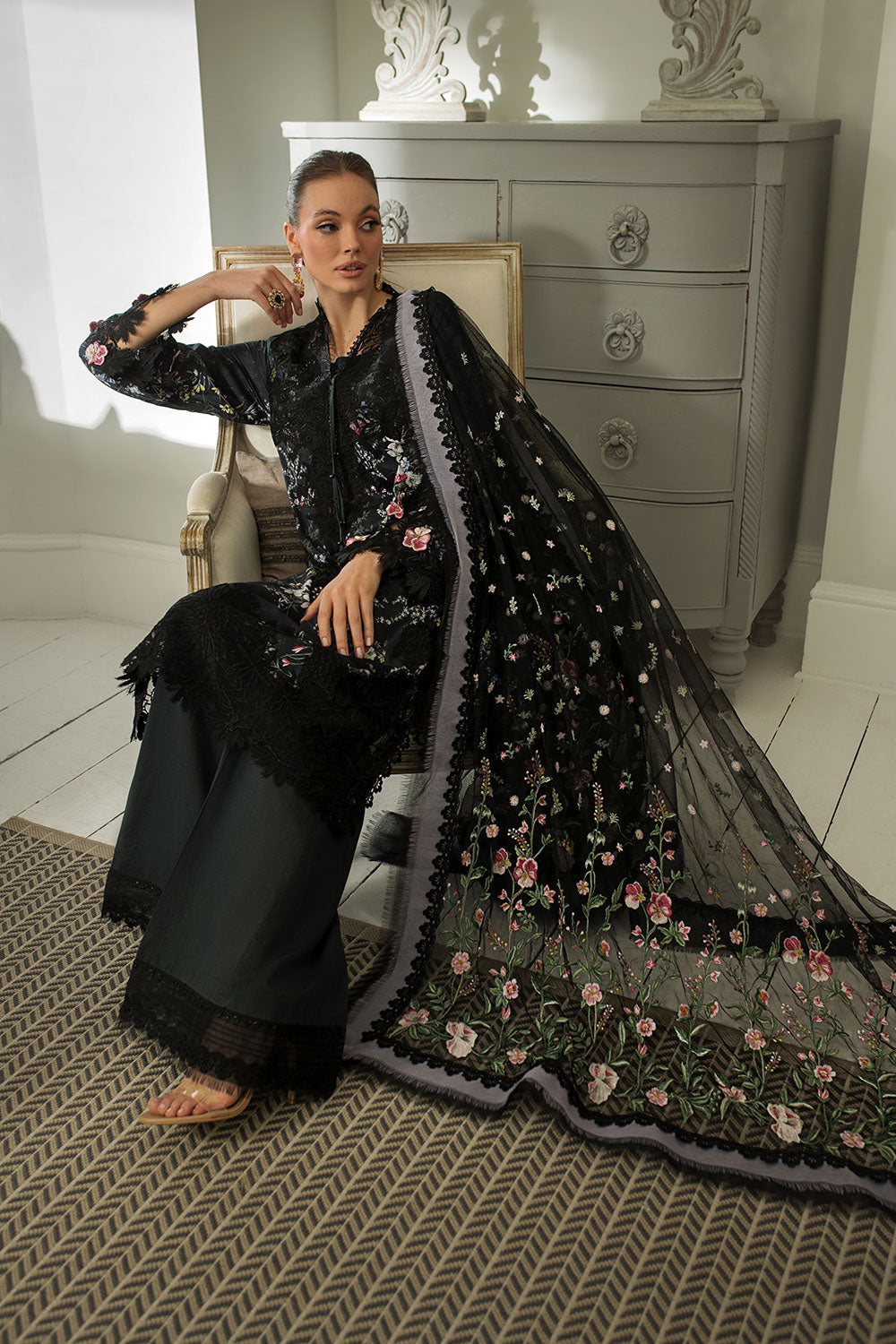 Design 15A Luxury Lawn 2024 Unstitched