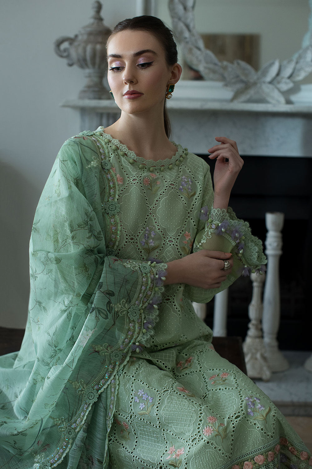 Design 2A Luxury Lawn 2024 Unstitched